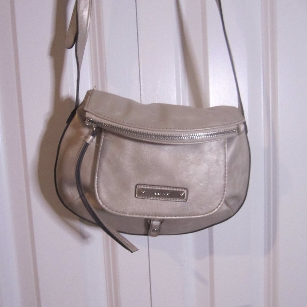 Nine West champagne crossbody